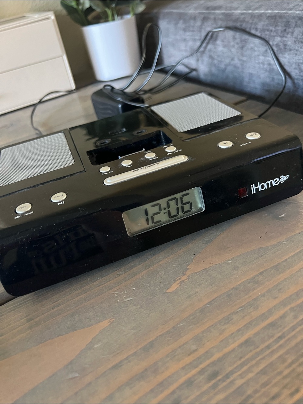 iHome iH26B iPod Docking Station Alarm Clock Speaker Black Tested Working